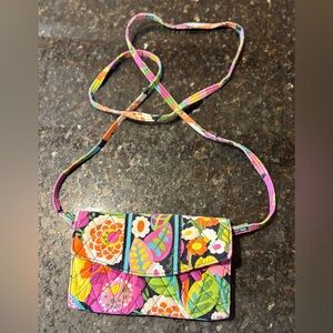 VERA BRADLEY Crossbody Trifold Wallet - Va Va Bloom Pattern -Removable Strap